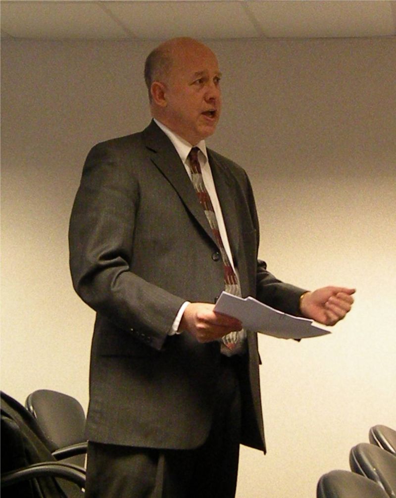 011011 Commissioners approve easement on property adjacent to airport