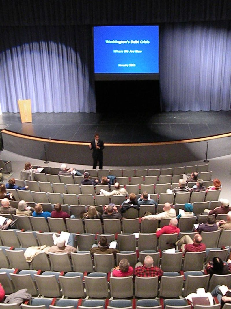 021411 Renacci discuses state of the economy during Wooster town hall meeting