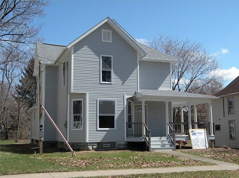 042511 Howey Houses to hold community open house