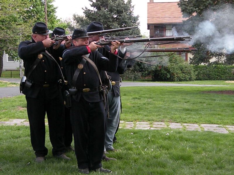 050211 Civil War reenactors muster on Historical Society grounds