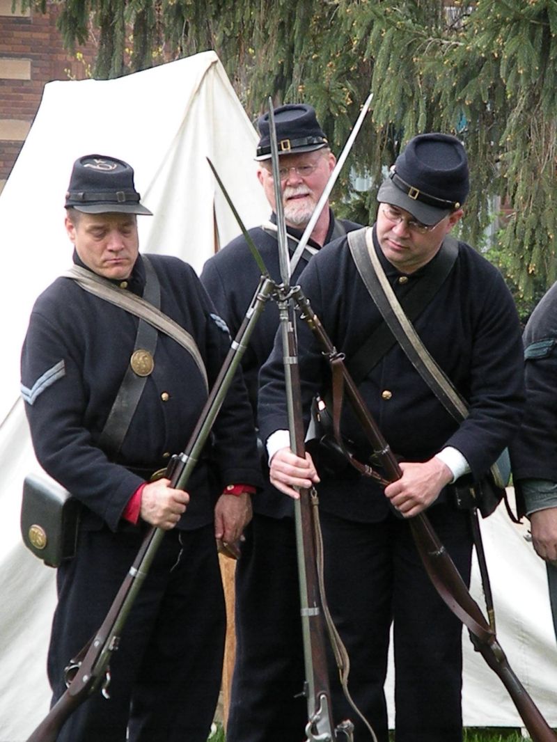 050211 Civil War reenactors muster on Historical Society grounds