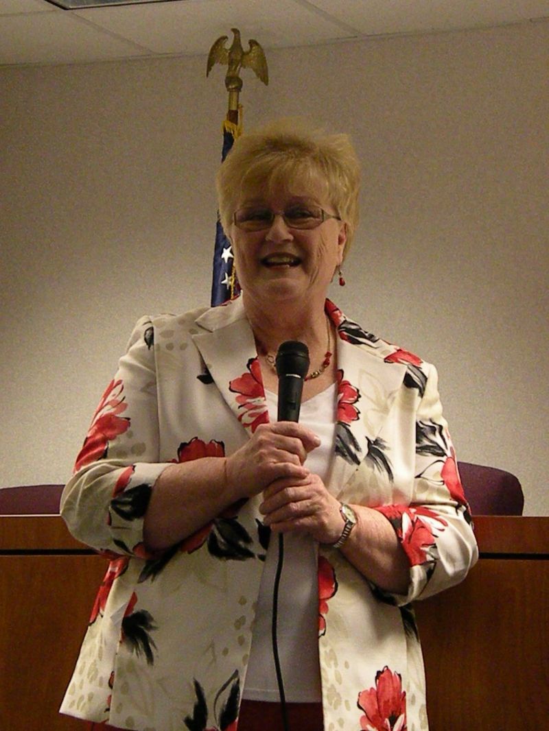 050911 County bids farewell to Treasurer Beverly Shaw