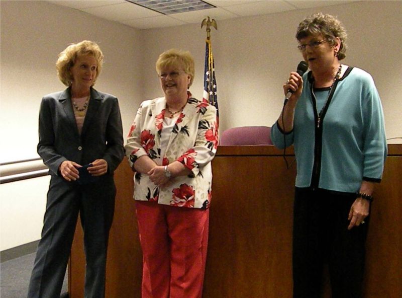 050911 County bids farewell to Treasurer Beverly Shaw