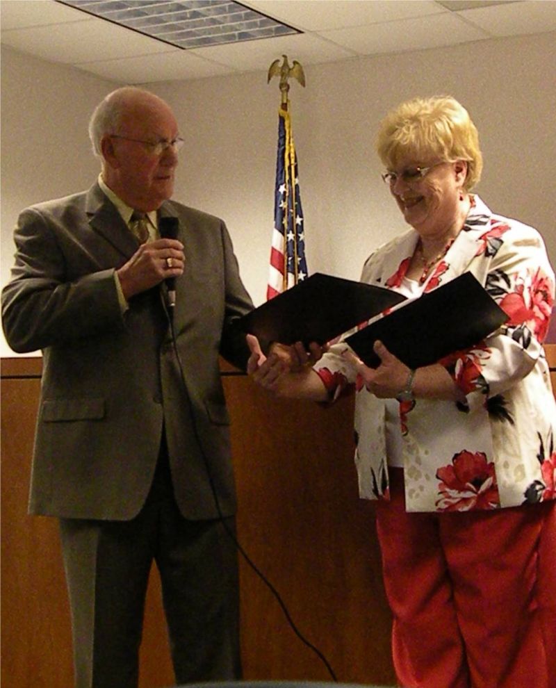 050911 County bids farewell to Treasurer Beverly Shaw