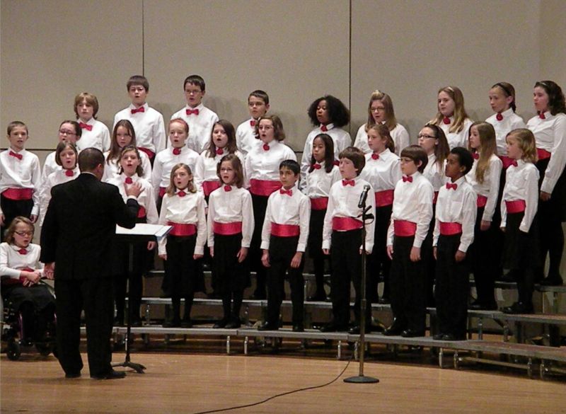 050911 Singing as one