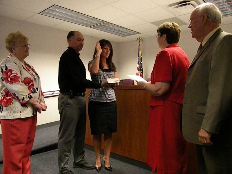 050911 Zerrer sworn in as Acting Wayne County Treasurer