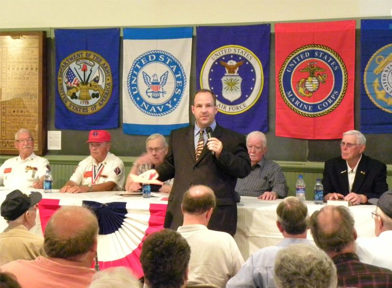 052311 Ed Arn Veterans Roundtable panelists to discuss the liberation of Nazi concentration camps