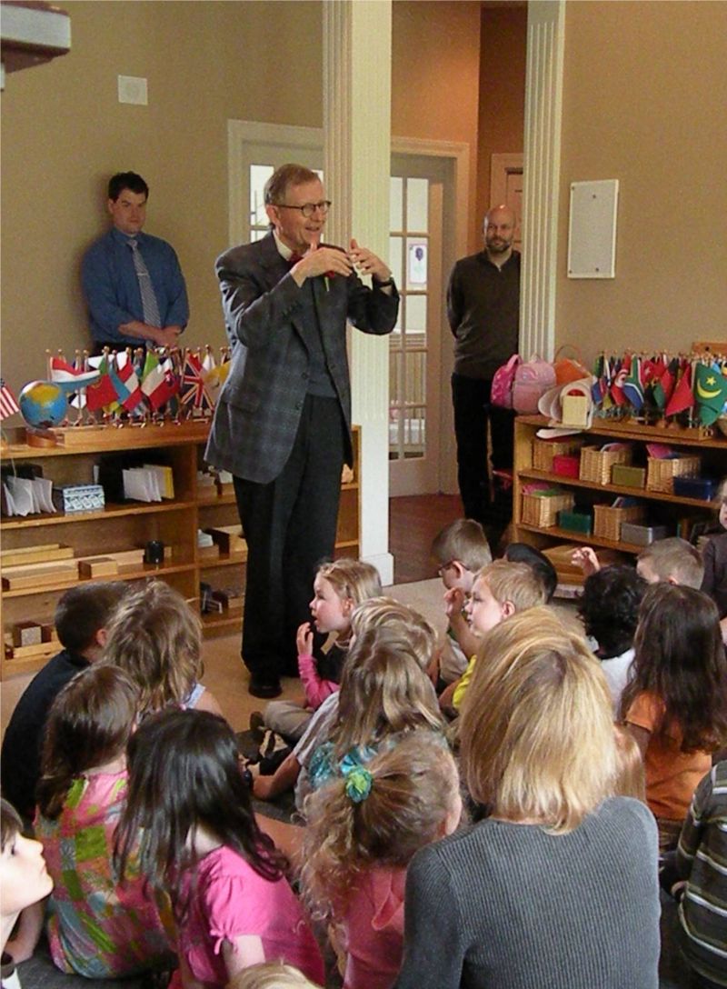 053011 Students gift prompts visit from OSU president