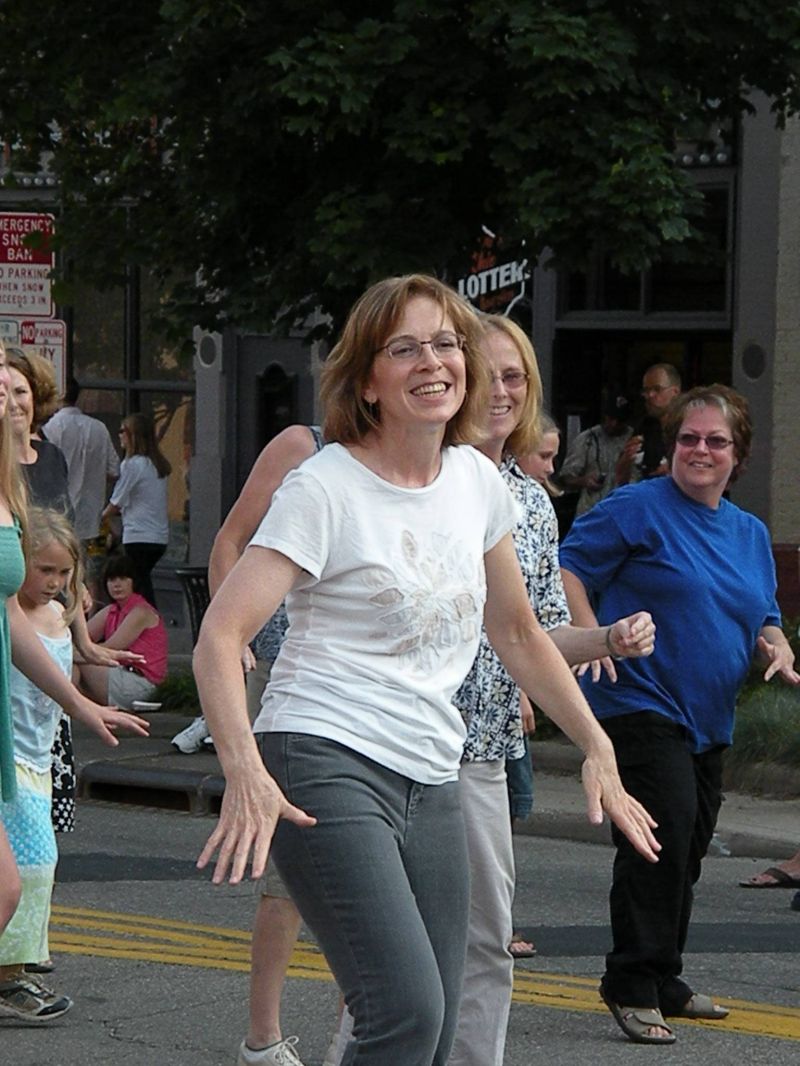 071111 Flash mob materializes on the Square in downtown Wooster