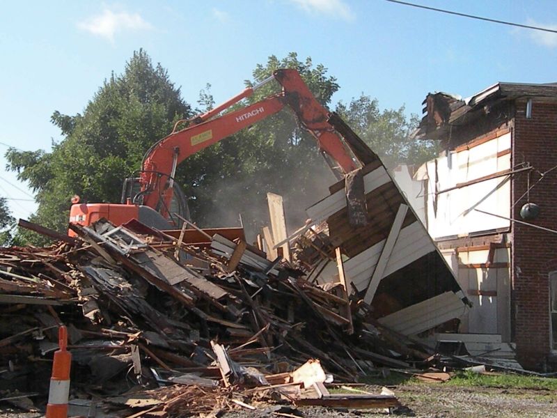 082211 New lease on life for historic Sloan House