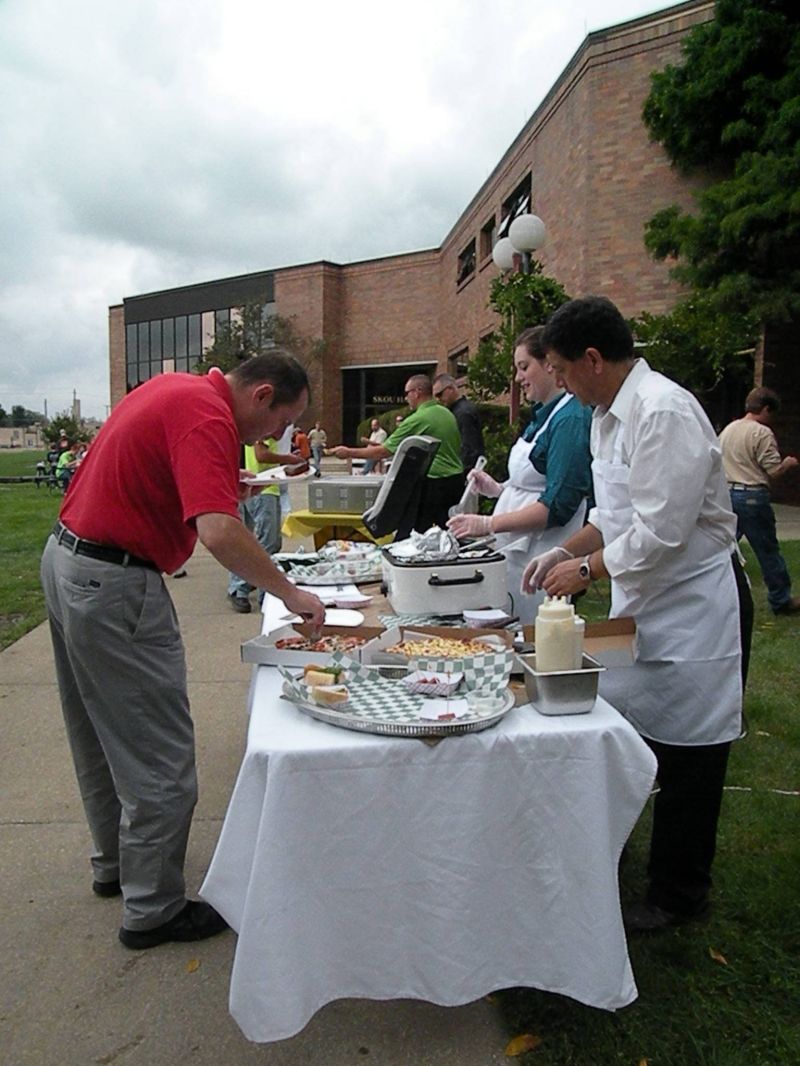 100311 ATI welcomes students to campus