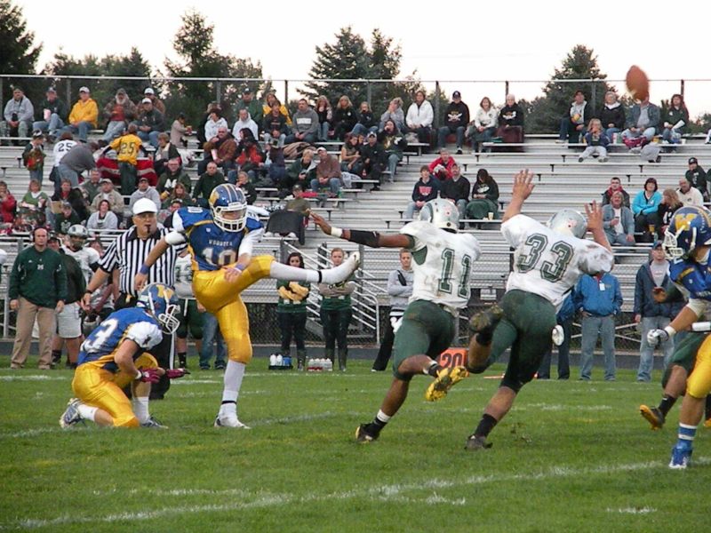 100311 Generals fall to Rams in Homecoming matchup