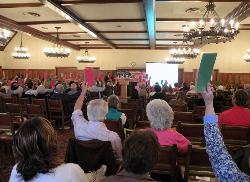 101011 Renacci listens to constituents concerns