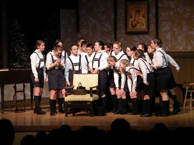 122010 College of Wooster presents A Gift of Song to area students