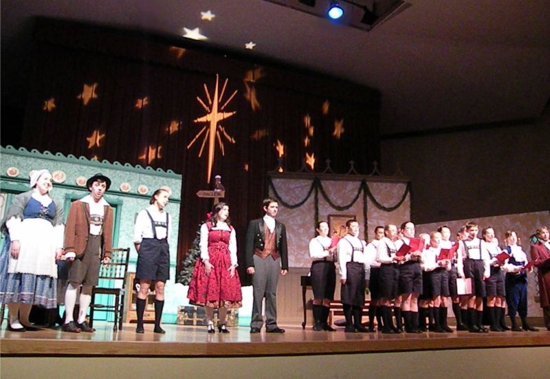 122010 College of Wooster presents A Gift of Song to area students