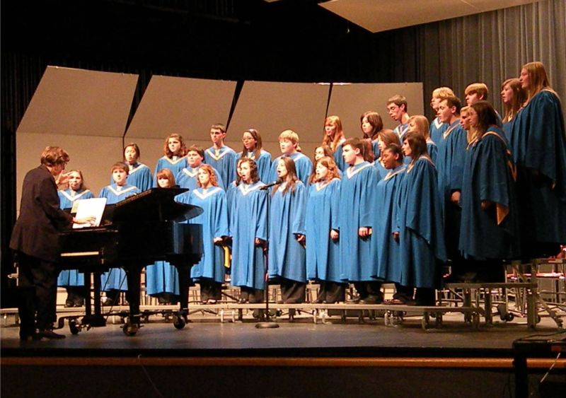 122010 Seniors take part in much loved Christmas tradition