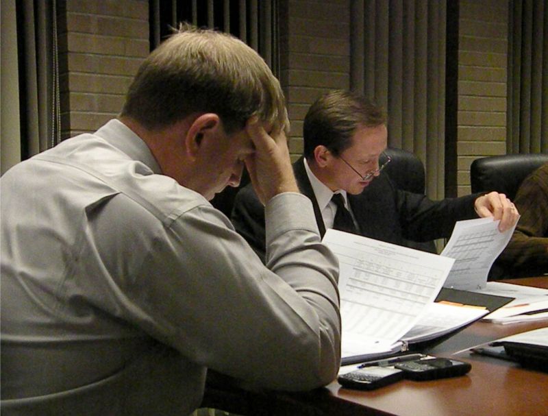 122710 City Council Finance Committee pours over 2011 budget
