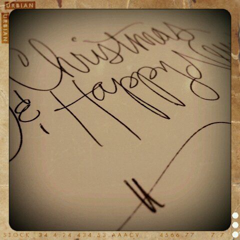 A handwritten card this holiday season will leave a lasting impression