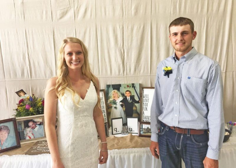 A phonics fairy tale — newlyweds first 'married' in kindergarten