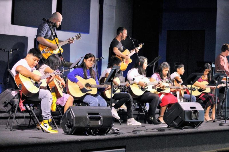 Adelante Arts Camp concludes with guitar concert