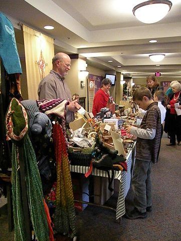 Alternative Gift Market allows shoppers to support global humanitarian causes