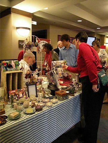 Alternative Gift Market allows shoppers to support global humanitarian causes