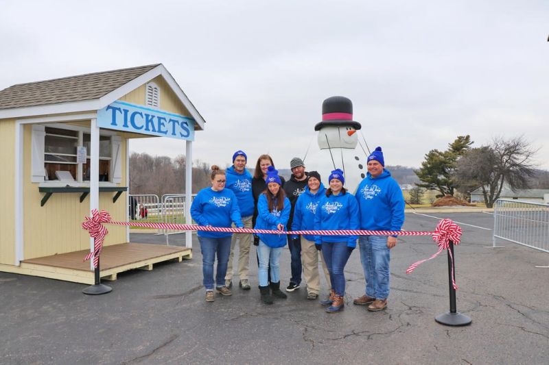 Amish Door opens seasonal Winter Village