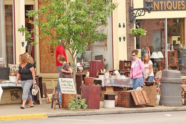 Antiques in the Alley back again