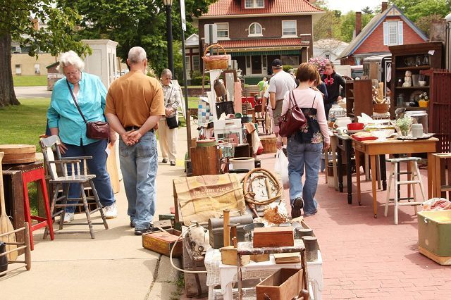 Antiques in the Alley back again