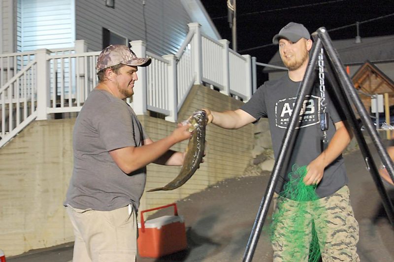 Area saugeye fishermen are hooked on helping local family