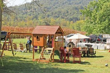 Auction helps make Holmes County Home a home