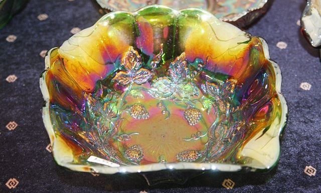 Auction shows off Millersburg's glass-making heritage