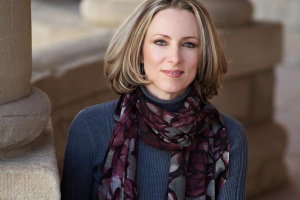 Bestselling mystery author to speak at Dover Public Library