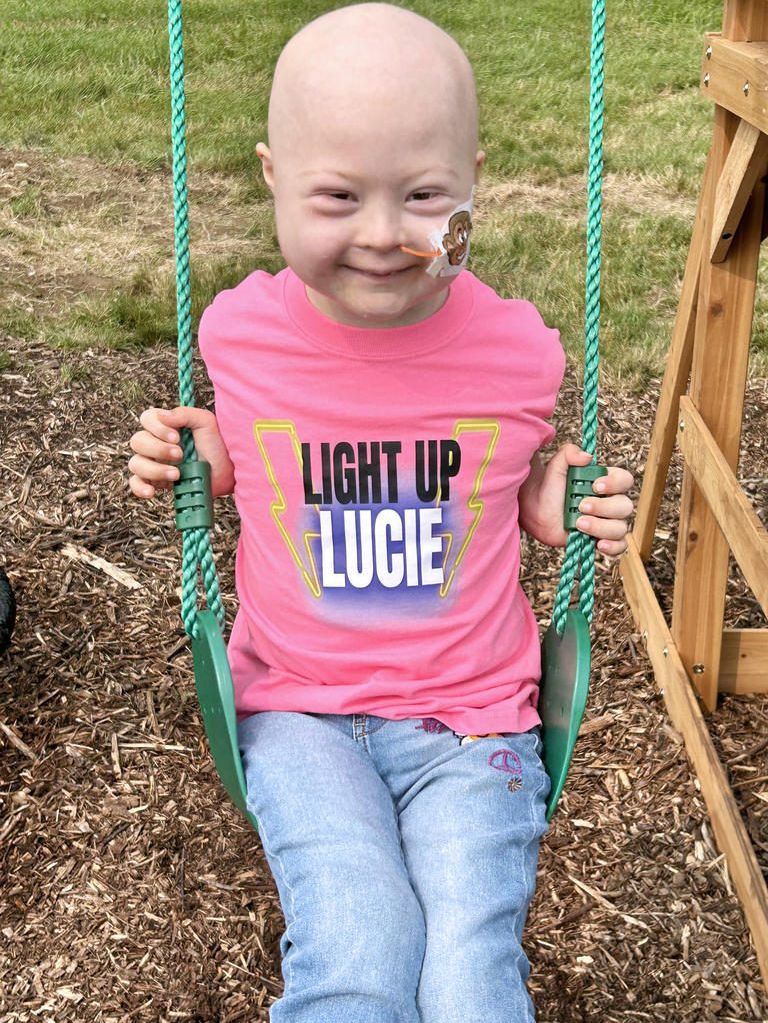 Bolivar girl with leukemia receives special gift