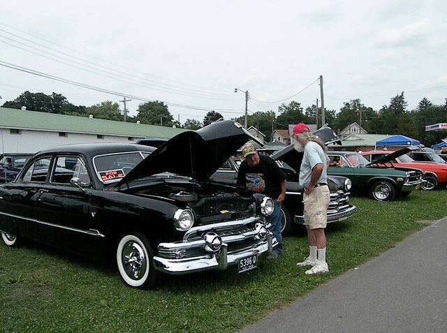 Car enthusiasts gather for 32nd annual Rod Run