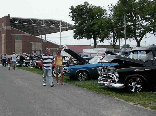 Car enthusiasts gather for 32nd annual Rod Run