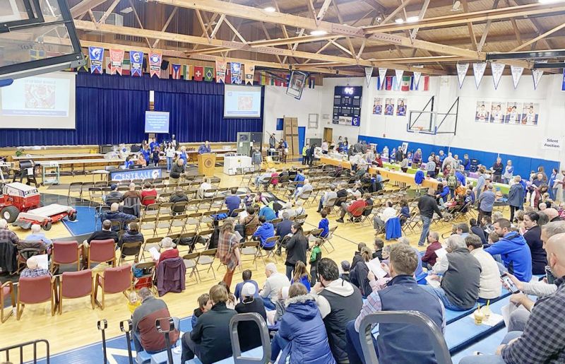 Central’s annual auction vital to fair tuition for all