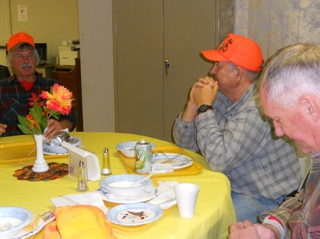 Church opens its doors, kitchen to deer hunters