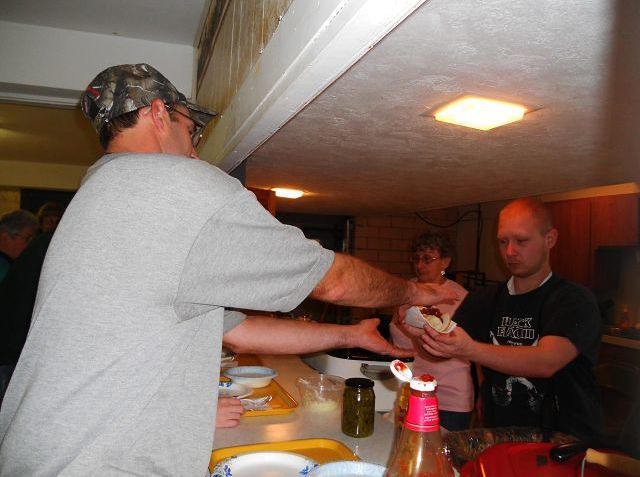 Church opens its doors, kitchen to deer hunters