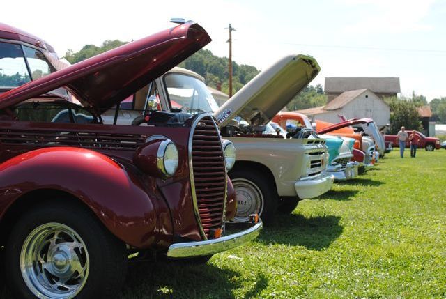 Classic cars cruise-in for a cause