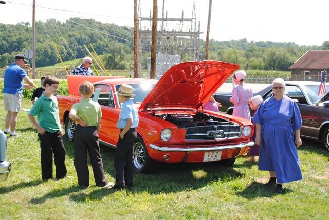 Classic cars cruise-in for a cause