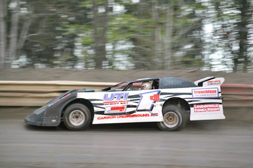 Clear skies and fast rides provide excitement at Hilltop Speedway