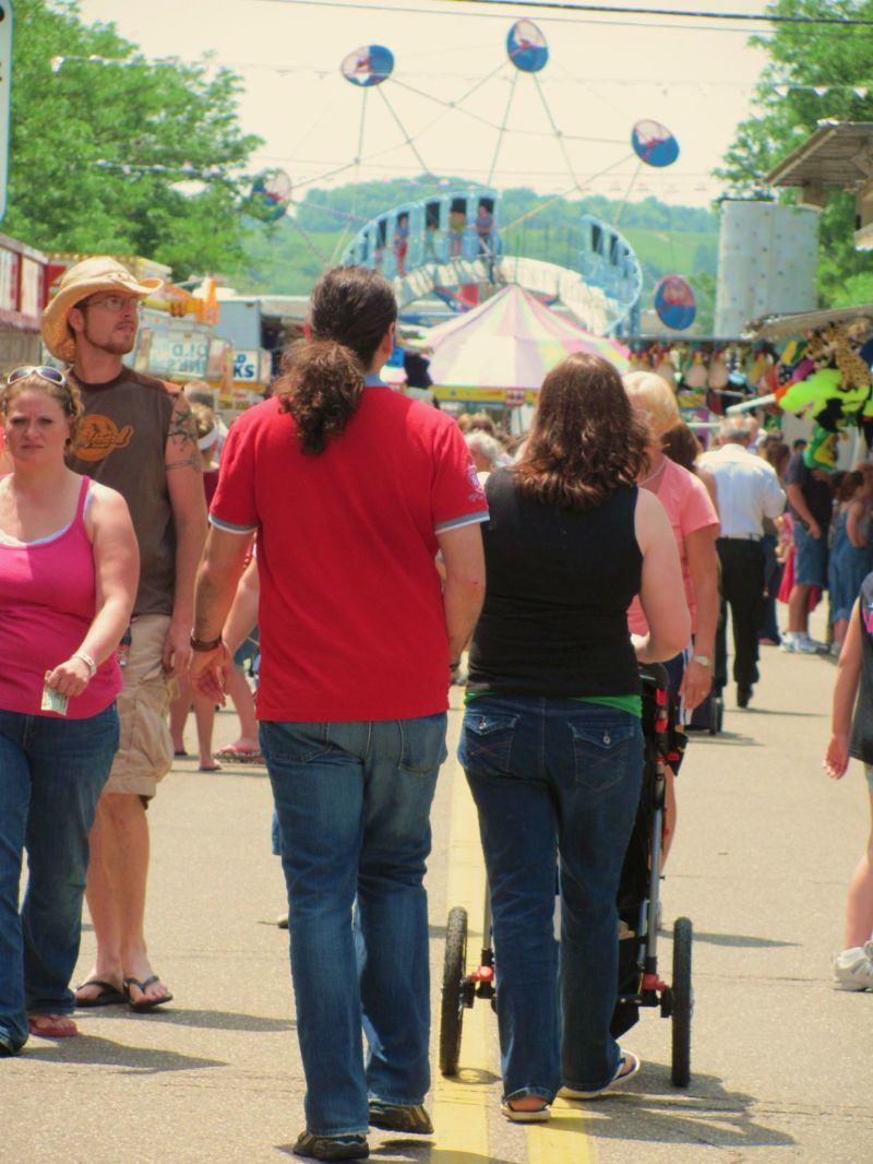 Clear skies and large crowds prevail as Dover Canal Days 2011 kicks off summer in downtown Dover