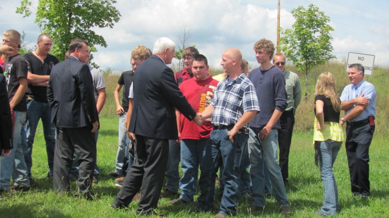 Congressman Bob Gibbs stops by Tuscarawas County to connect with local employees, Community Improvement Corporation members, and Buckeye Career Center Natural Resources students: discusses business and technology future for area