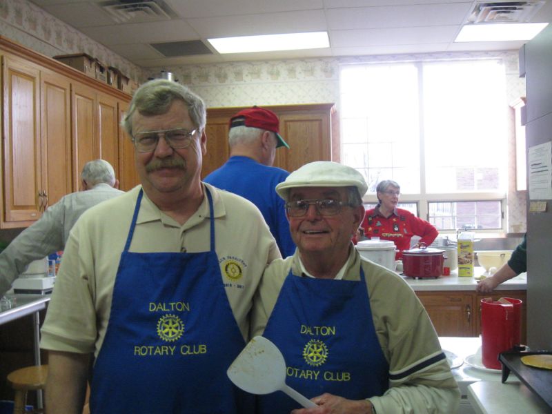 Cool temps, but hot time in Dalton for Holidays Festival.