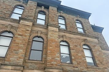 Holmes courthouse set to receive new south-side windows