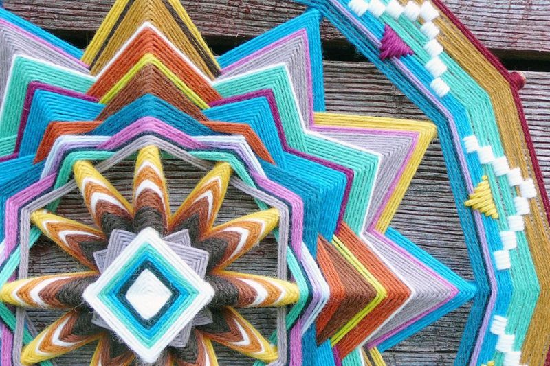 Create your own Ojos de Dios craft
