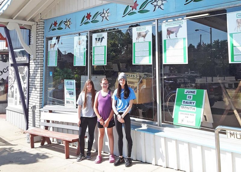 Crooked Run 4-H Club promotes Dairy Month