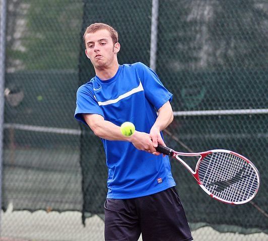Double vision leads to lights out for West Holmes doubles team