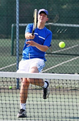 Double vision leads to lights out for West Holmes doubles team